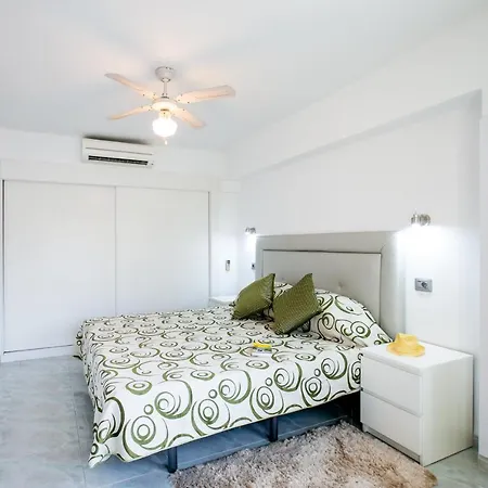 Fabulous New 2 Bedroom In アデヘ