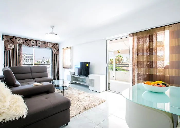 Fabulous New 2 Bedroom In * Costa Adeje (Tenerife)