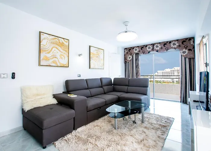 Fabulous New 2 Bedroom In Appartement *